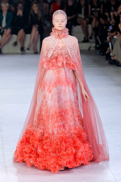 Alexander McQueen Tangering Tango Spring 2012 Fashion Collection
